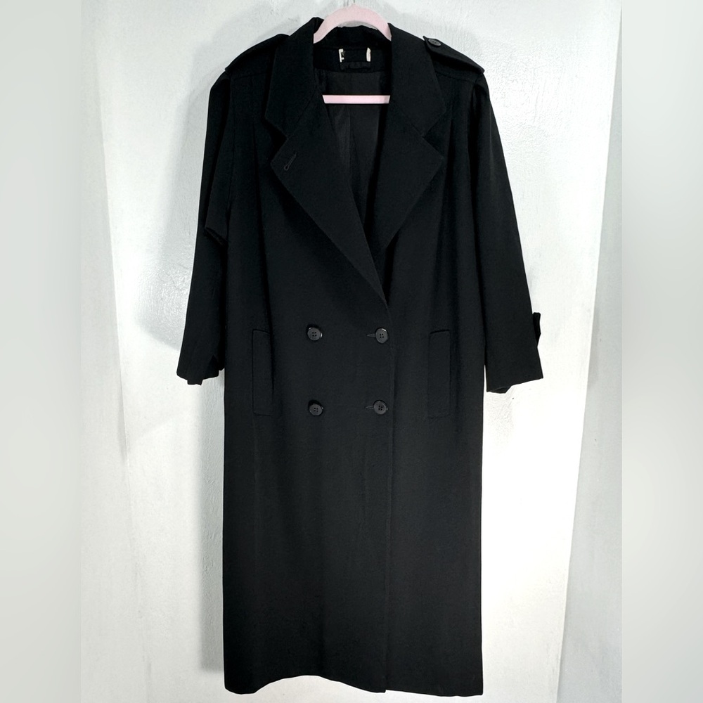 XL Vtg Jill Jr. 100% wool double breasted trench coat with satin lining.